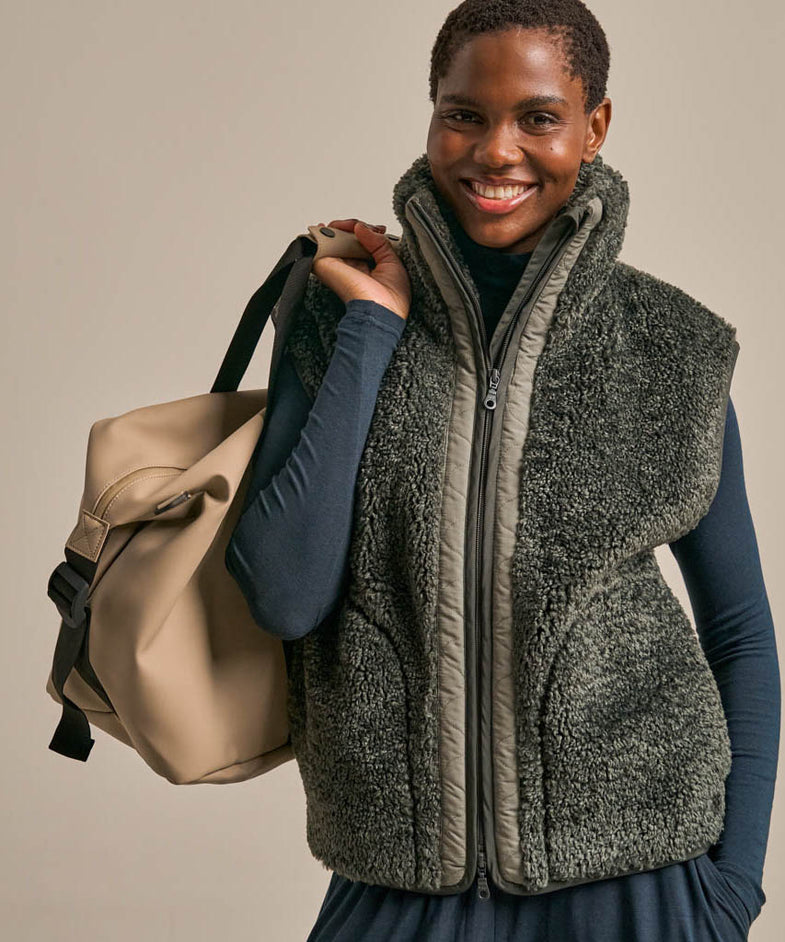 Bam2331 Zero Boxy Fleece Gilet Juniper Clothing 1