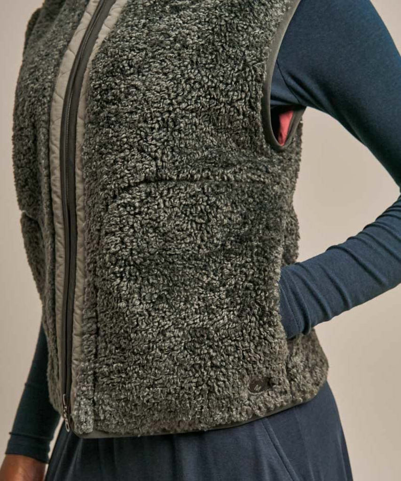 Bam2331 Zero Boxy Fleece Gilet Juniper Clothing 6