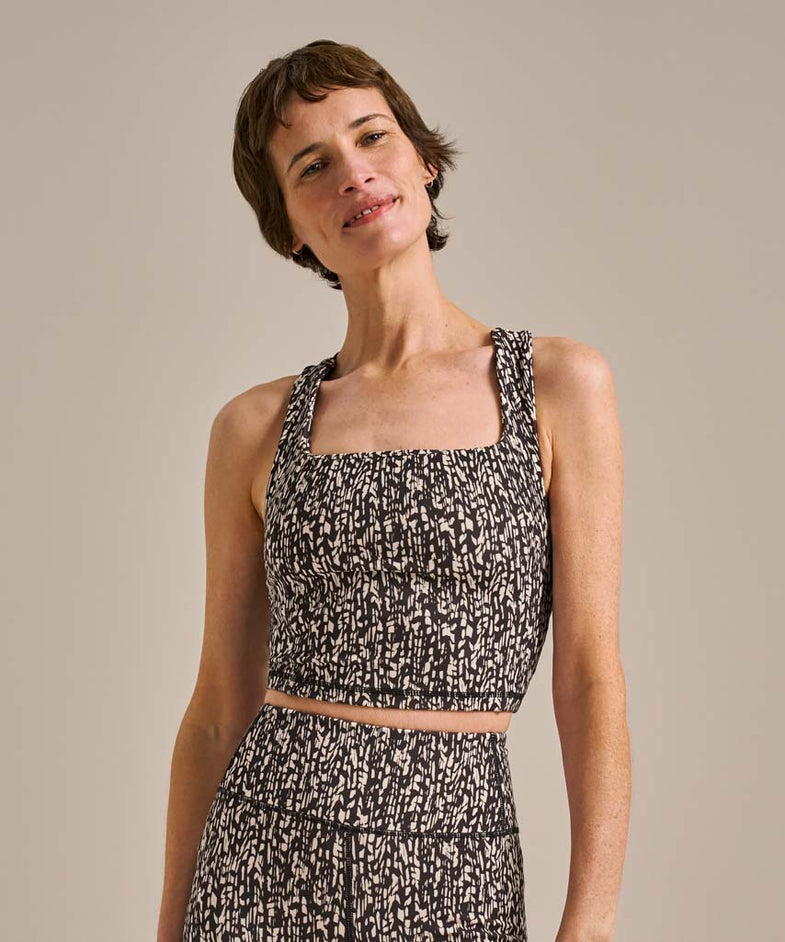 Bam2452 Mallea Define Crop Top Masia Crema Bam Clothing 2