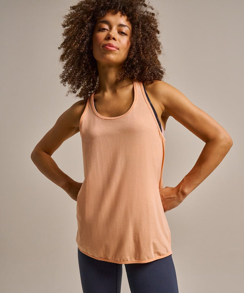 Bam2582 Everyday Energy Pleat Vest Apricot Clothing 1
