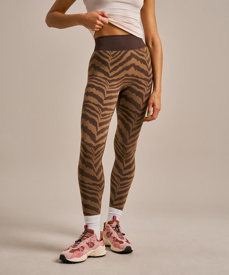 Bam2682 Seamless Legging Zebra Jacquard Bitter Chocolate Bam Clothing 2