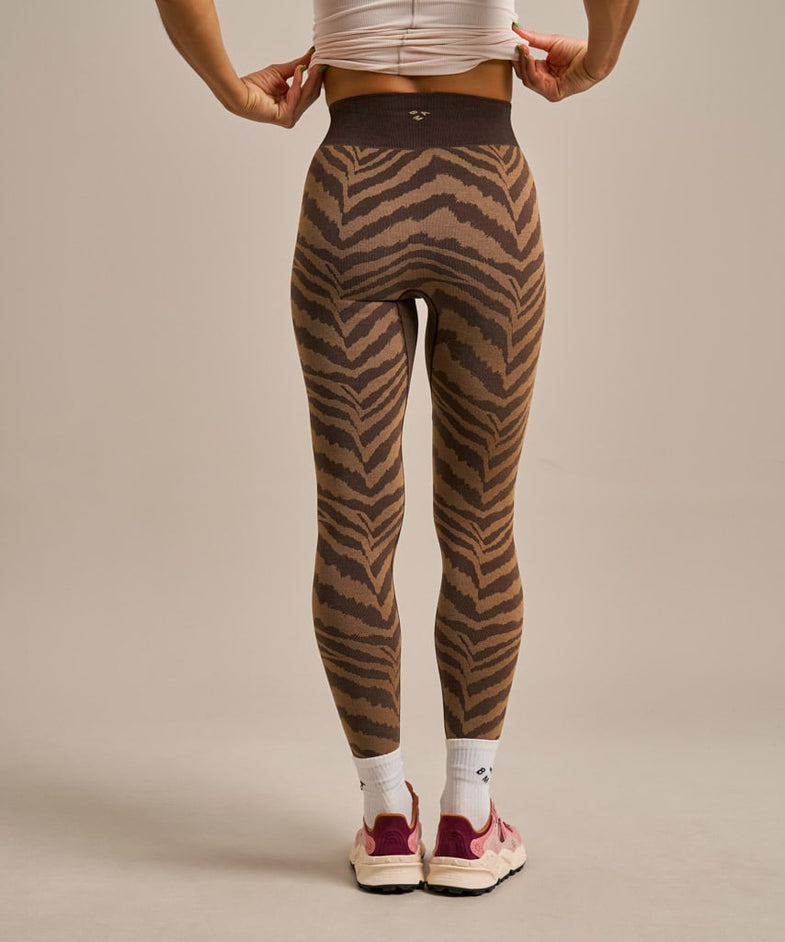 Bam2682 Seamless Legging Zebra Jacquard Bitter Chocolate Bam Clothing 4