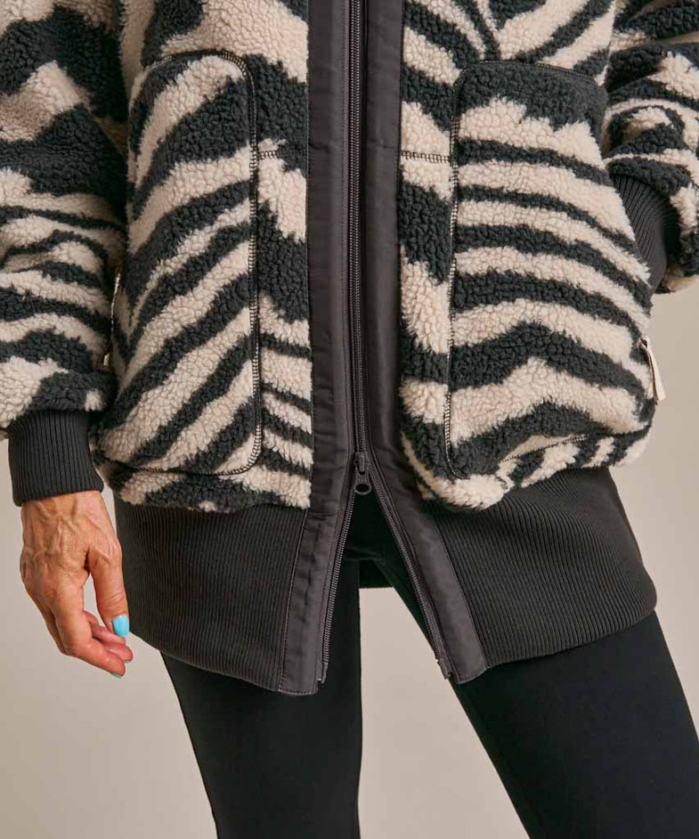 Bam2733 The Embrace Chuck On Zebra Jacquard Bam Clothing 5