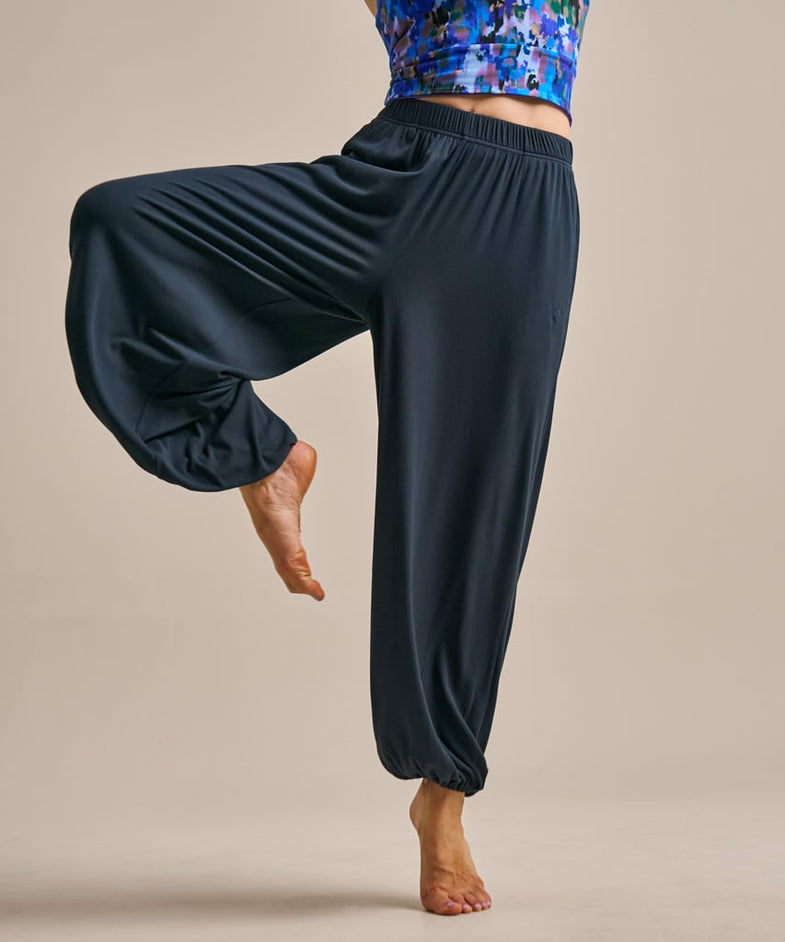 Bam2920 Ballon Yoga Pants Mariner Navy Clothing 1