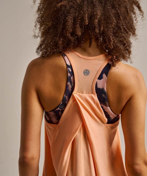 Bam2582 Everyday Energy Pleat Vest Apricot Clothing 5