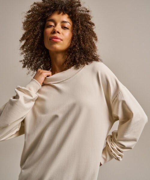 Bam2957 Studio Sweatshirt Oat Milk Clothing 1