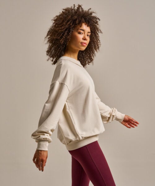 Bam2957 Studio Sweatshirt Oat Milk Clothing 3