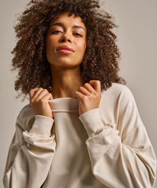 Bam2957 Studio Sweatshirt Oat Milk Clothing 5