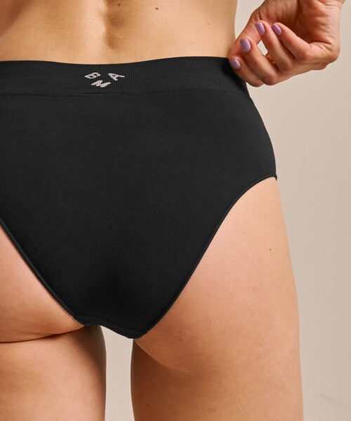 Bam2980 Seamless Brief Black Clothing 3