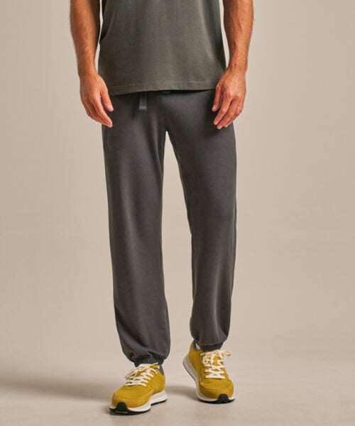 Bam2984 Classic Jogger Washed Black Clothing 1